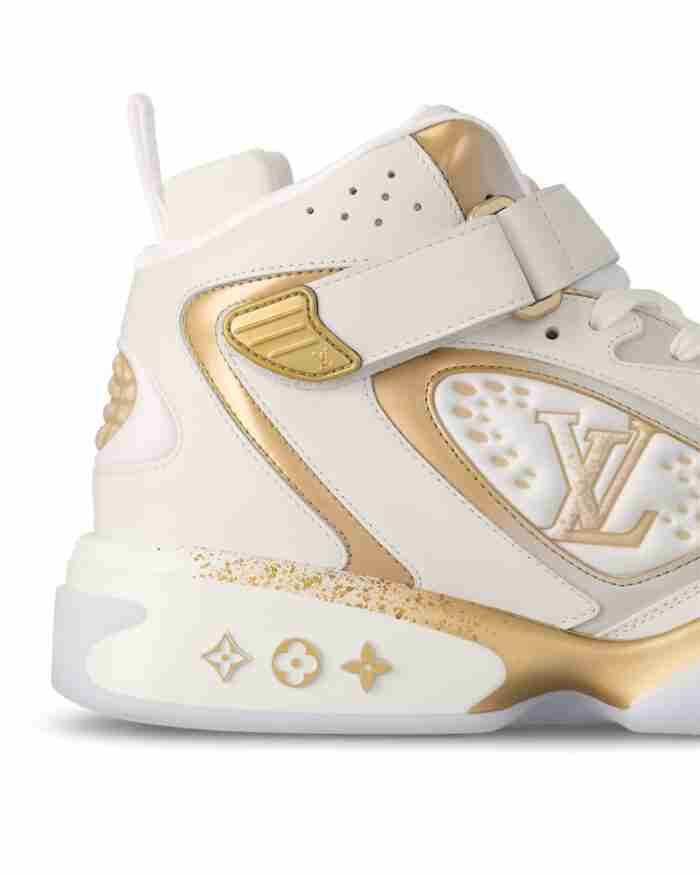 ﻿ LV Trainer 2 Sneaker
